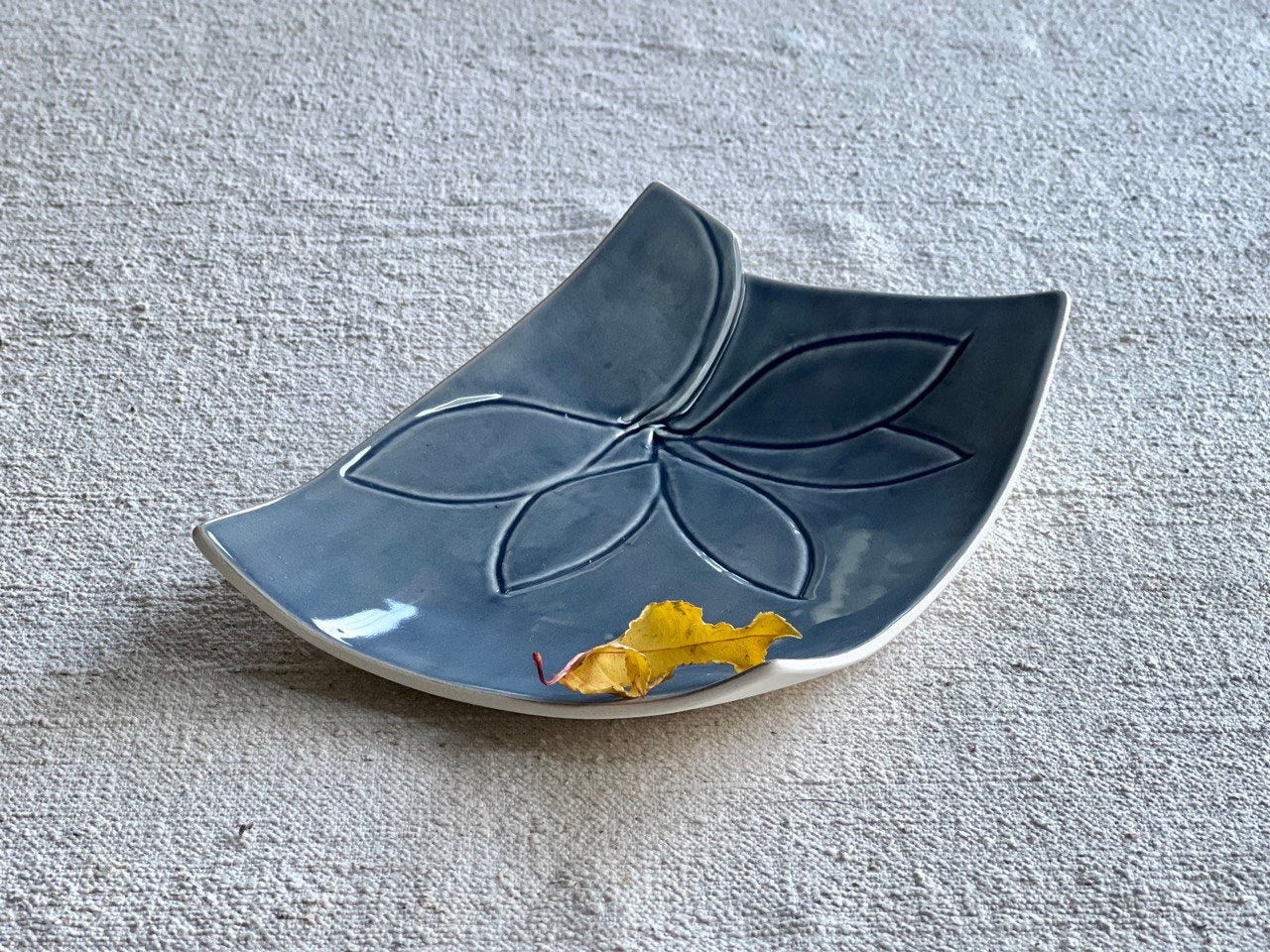 8" Rectangular Blue Plate