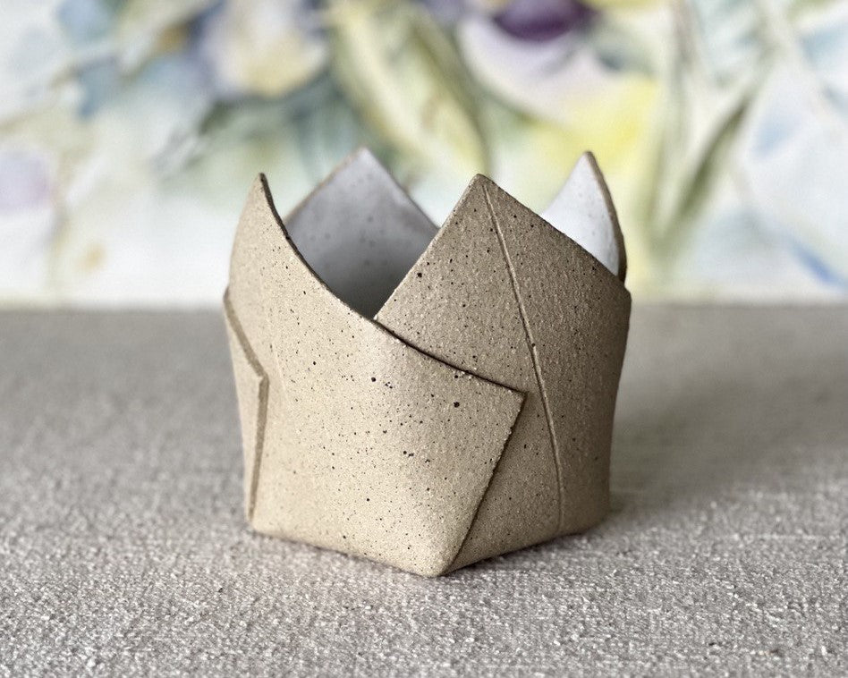 * Medium Beige Planter