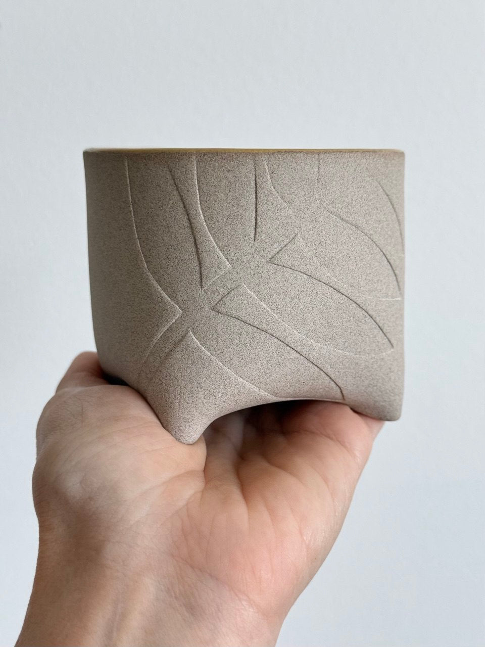 Ceramic Tutorial Video No. 24 - Step by Step Guide on How to Make a Yunomi with 4 Legs