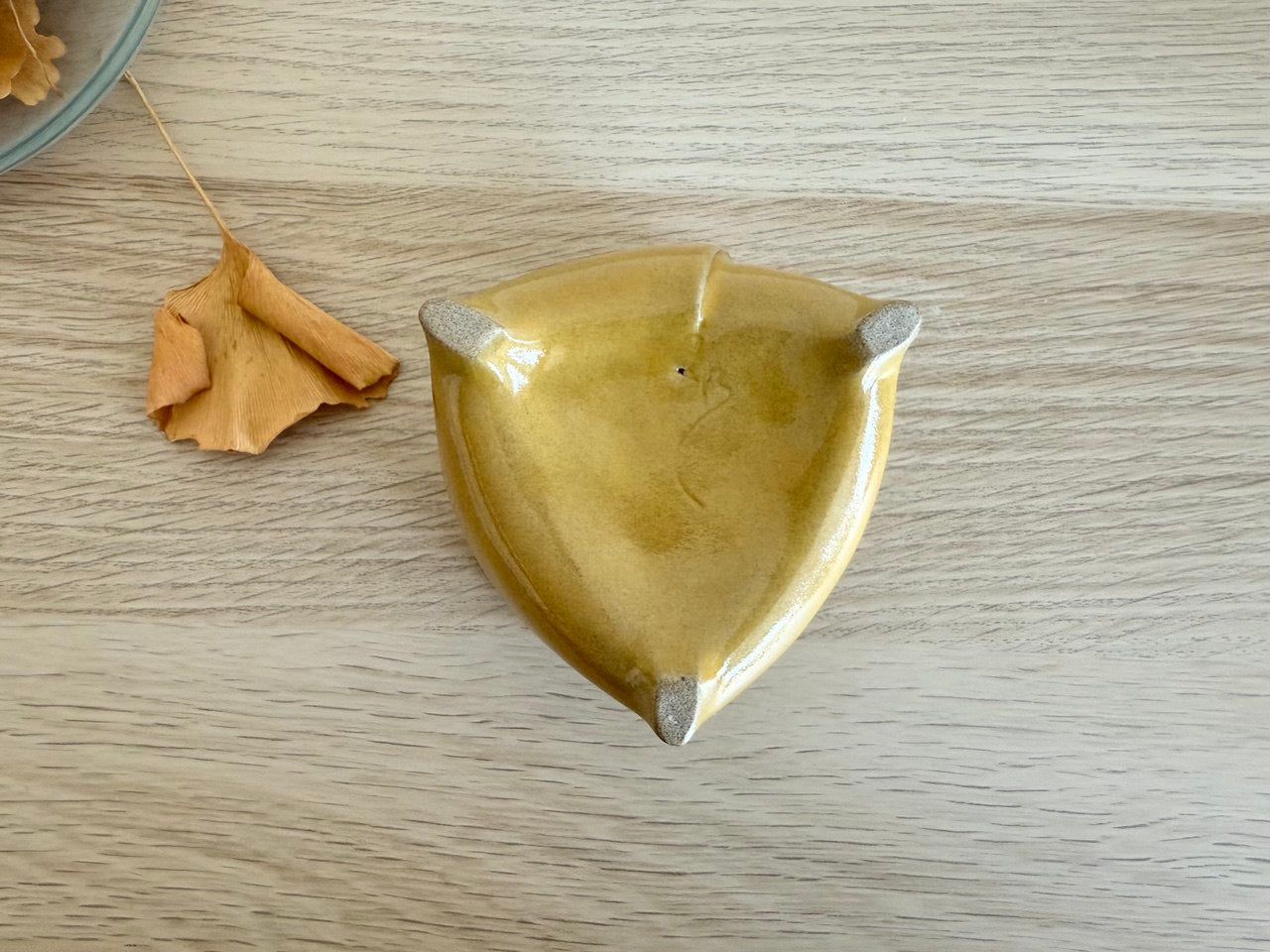 Ceramic Tutorial Video No: 25 - Step by Step Guide on How to Make a Yunomi with 3 Legs