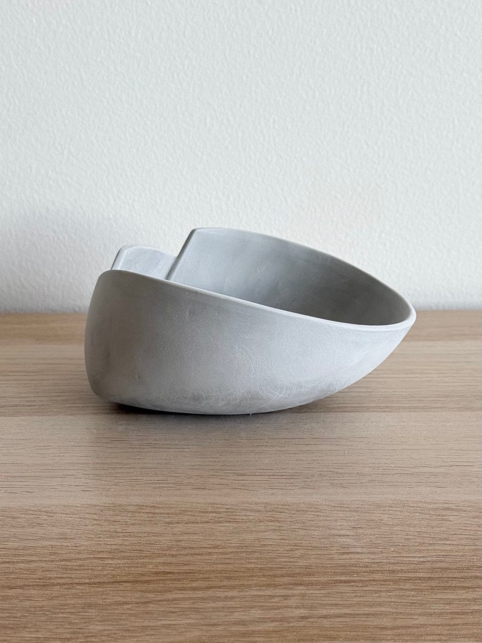 Ceramic Tutorial Video No. 14 - Step by Step Guide on How to Make a Cut & Fold Bowl (2 cuts)