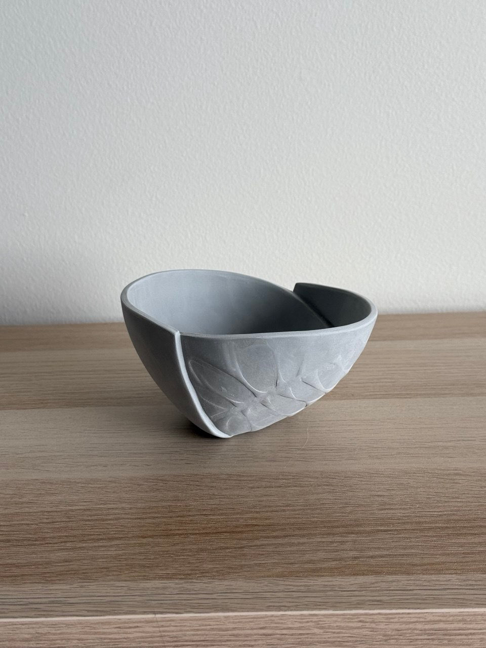 Ceramic Tutorial Video No. 15 - Step by Step Guide on How to Make a Cut & Fold Bowl (2 cuts)