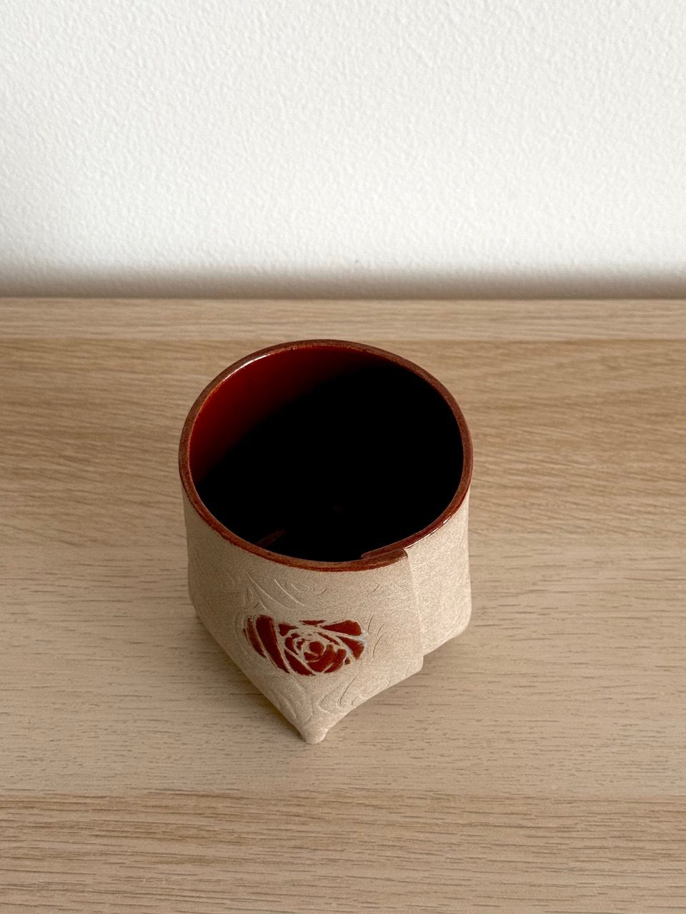 Red Rose Yunomi | 10 oz