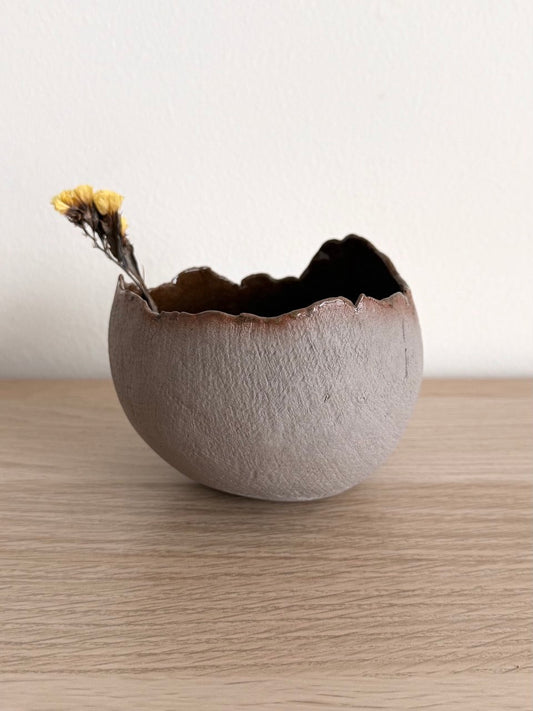4 1/2" Beige Crackle Primitive Bowl