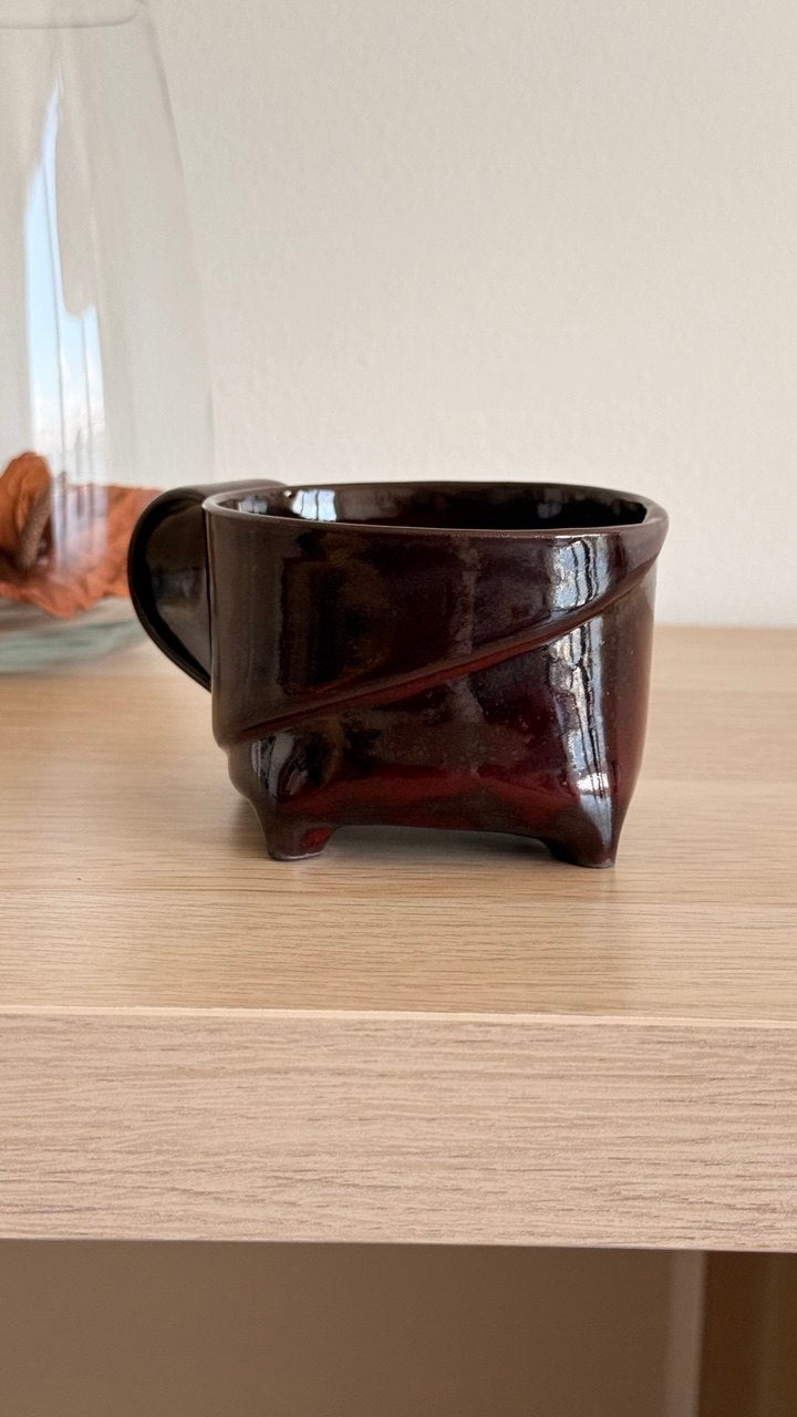 Crimson Spiral Yunomi Tea Cup with Handle | 6oz