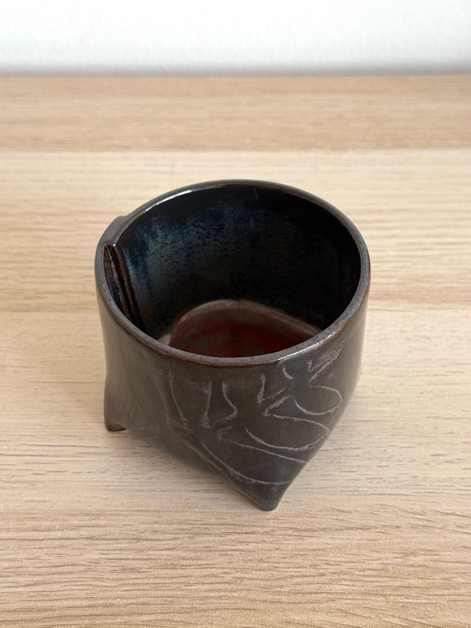 Dark Metallic  leafy stencil Yunomi | 7oz