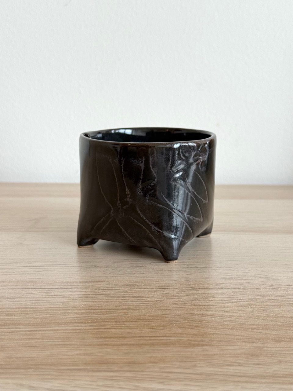 Dark Metallic  leafy stencil Yunomi | 7oz