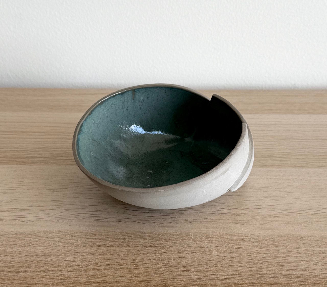 Ceramic Tutorial Video No. 14 - Step by Step Guide on How to Make a Cut & Fold Bowl (2 cuts)
