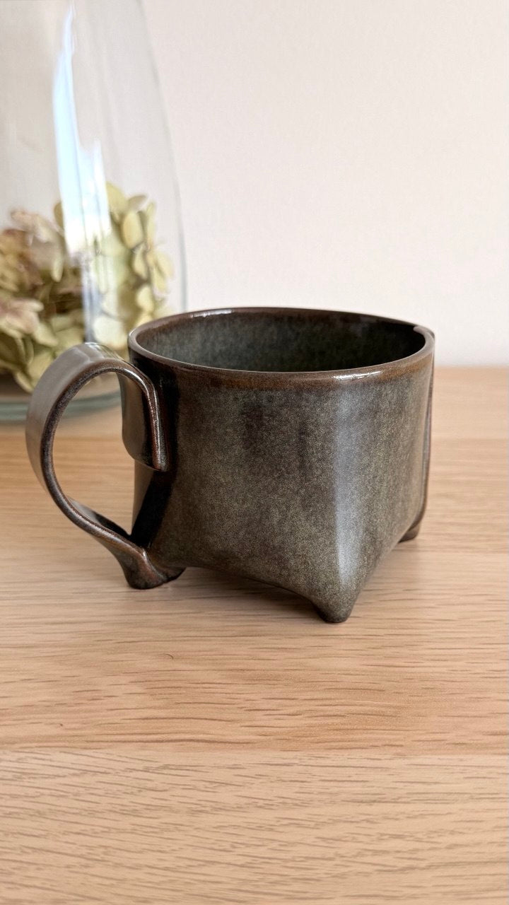 Metallic Wavy Yunomi Tea Cup with Handle| 7oz