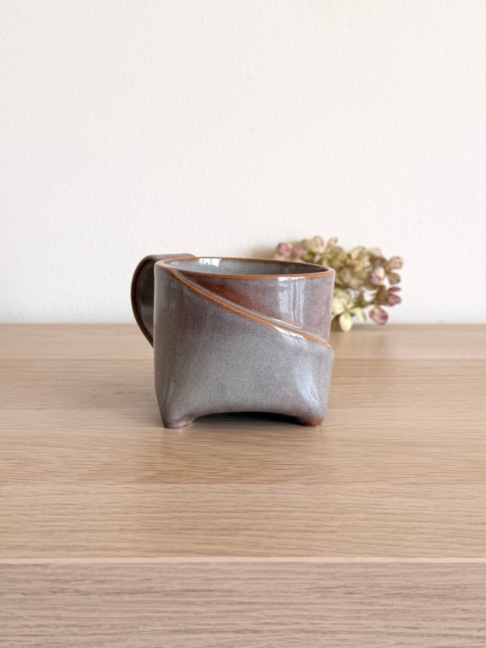 Grey Beige Spiral Yunomi Tea Cup with Handle | 7oz