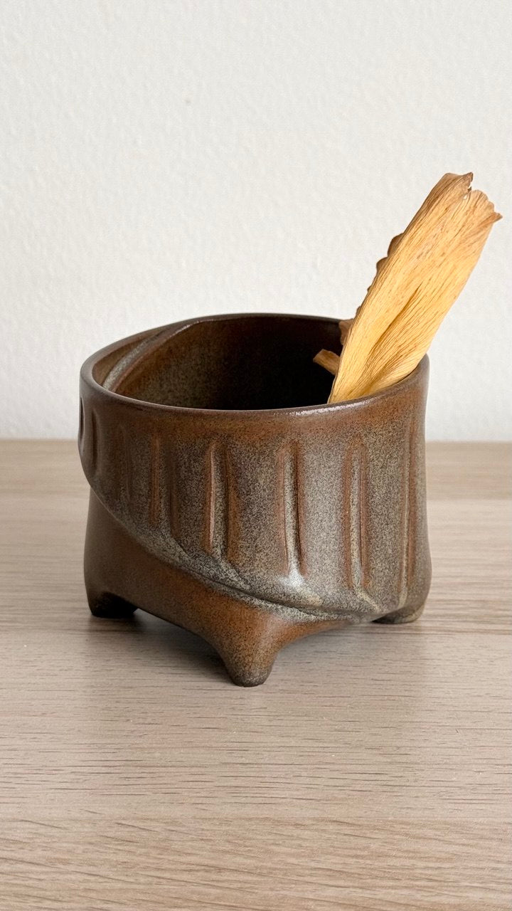 Metallic Flutted Spiral Yunomi Tea Cup | 6oz