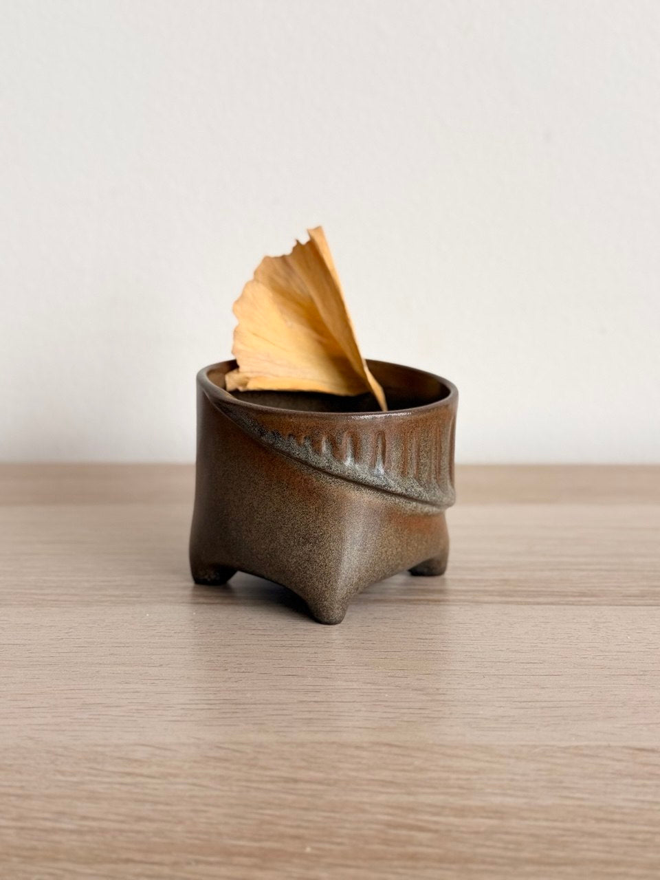 Metallic Flutted Spiral Yunomi Tea Cup | 6oz