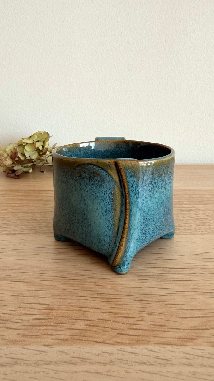Turquoise Curvy Yunomi Tea Cup with Handle| 6oz