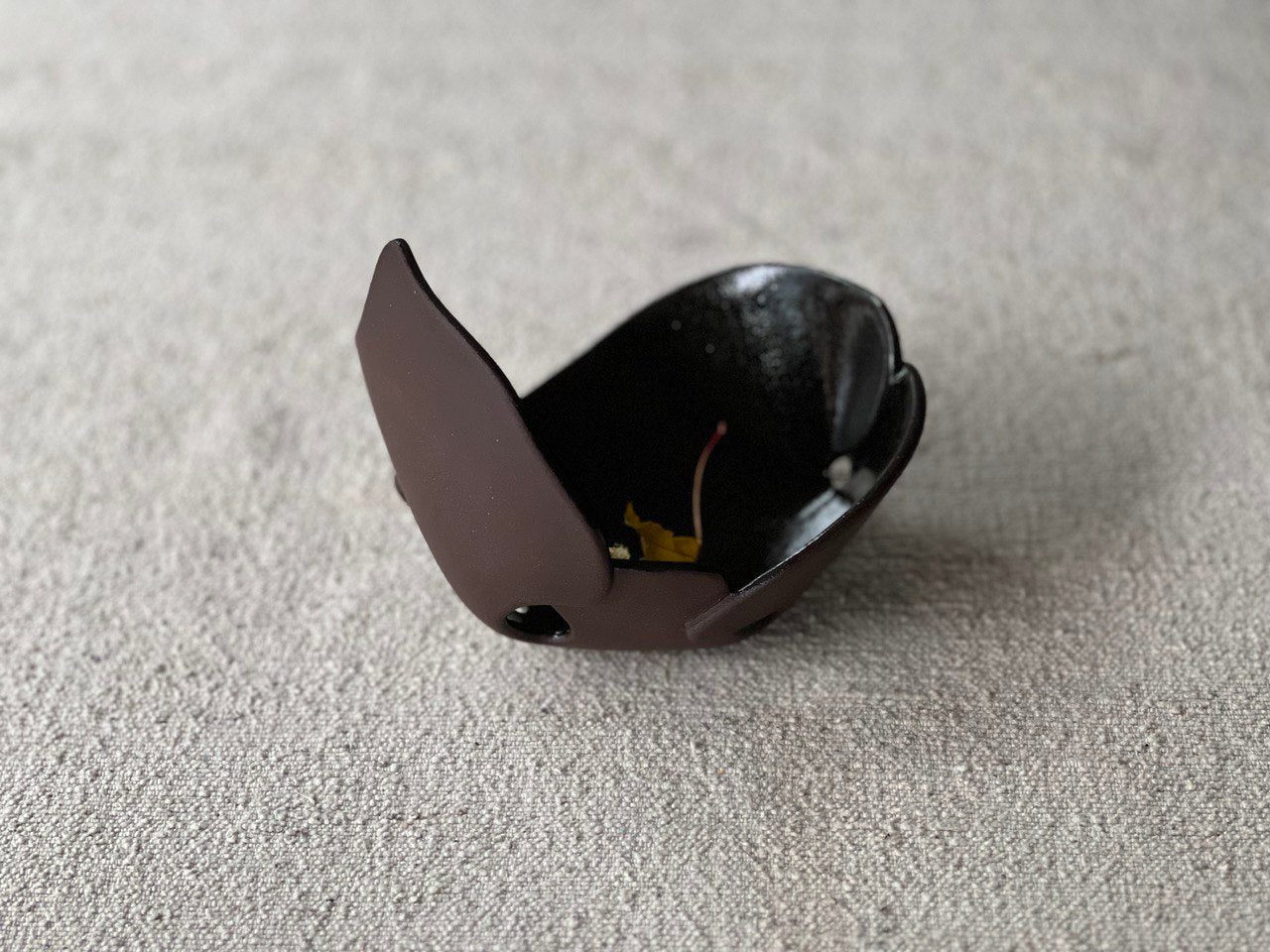 G-Burnt Umber Leaf Decorative Bowl