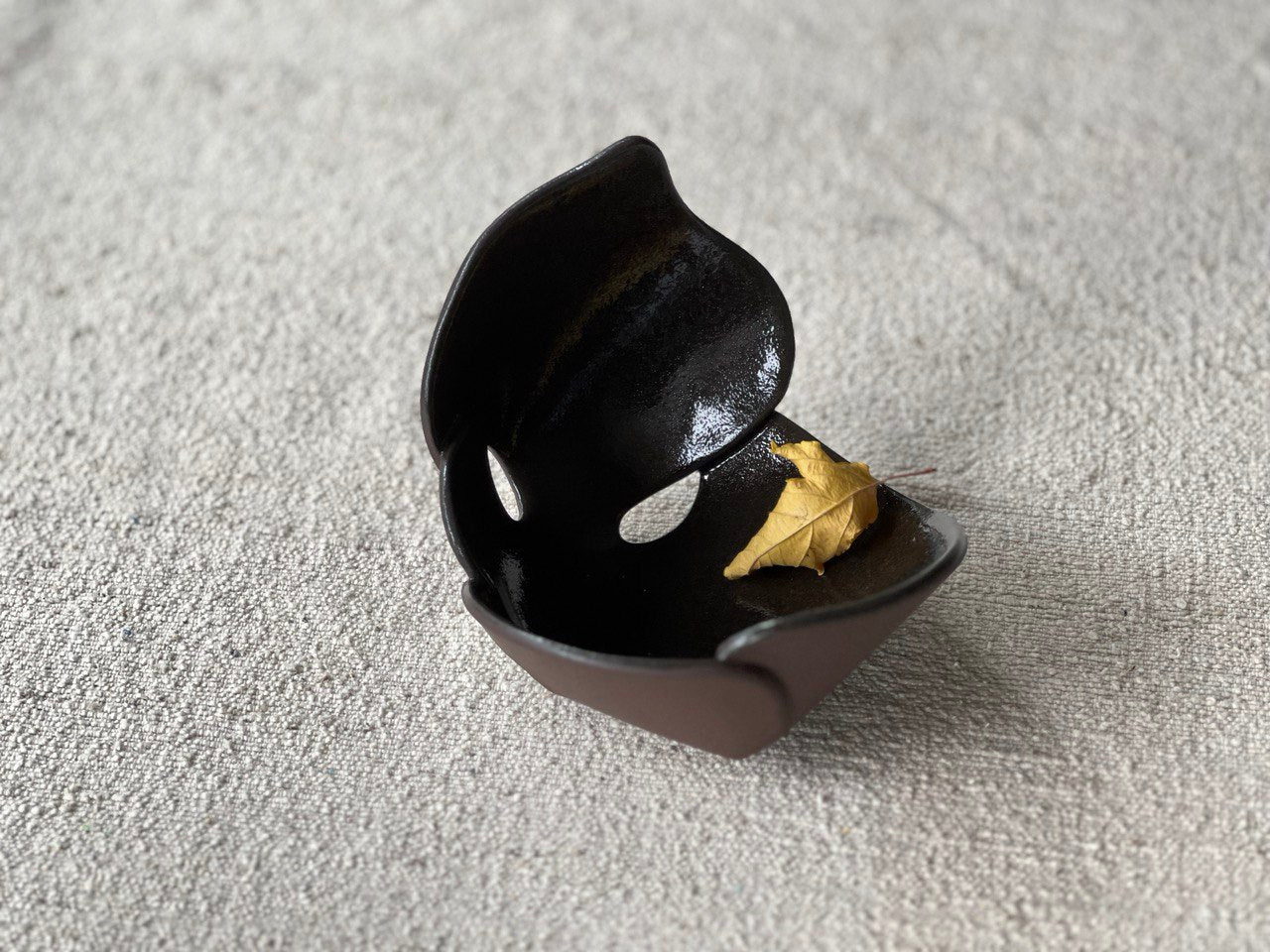 G-Burnt Umber Leaf Decorative Bowl