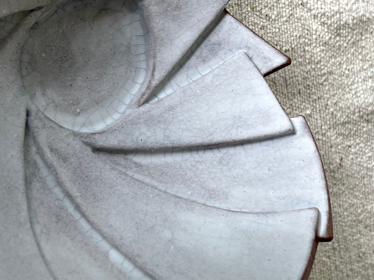 7" Geometric Red Crackle Bowl