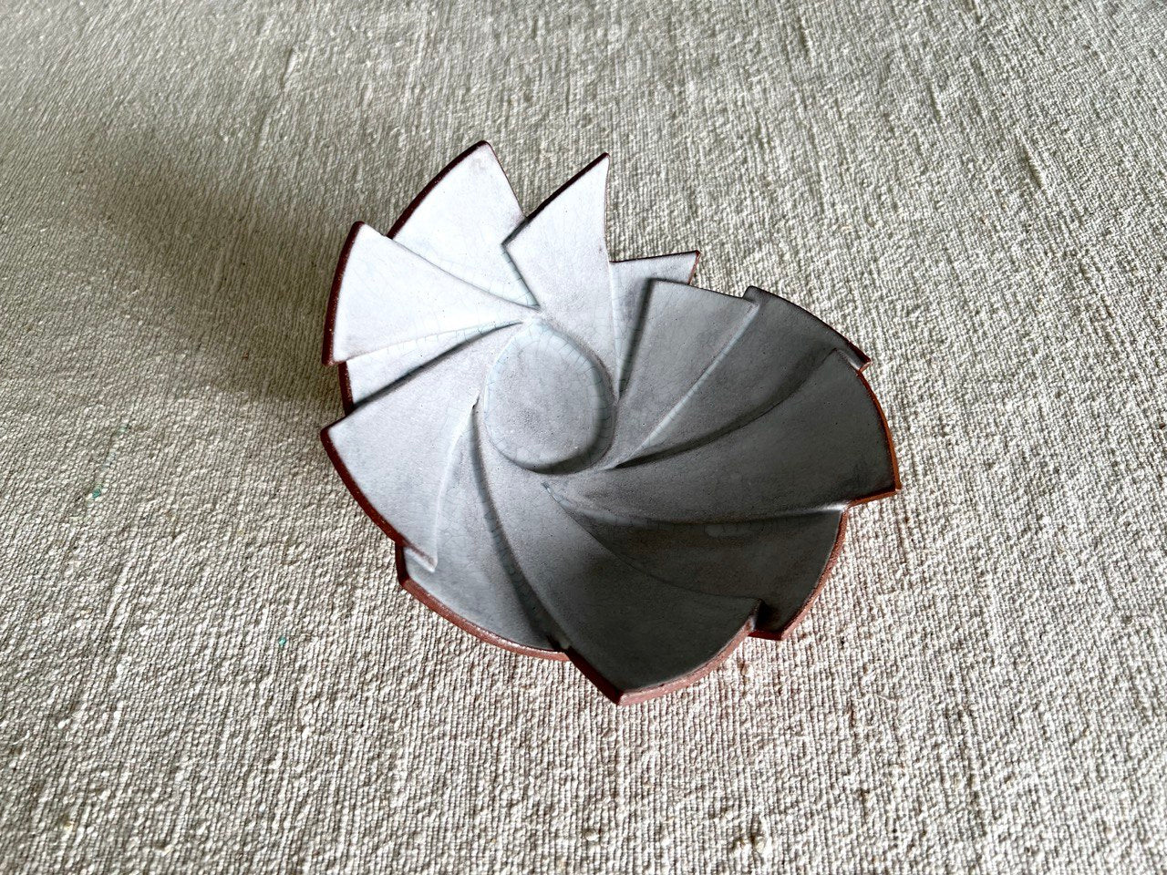 7" Geometric Red Crackle Bowl