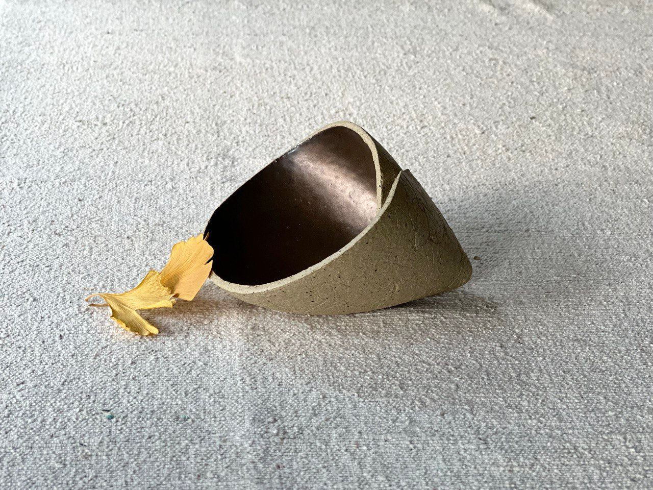 5 1/2" Gold Ceramic Cone