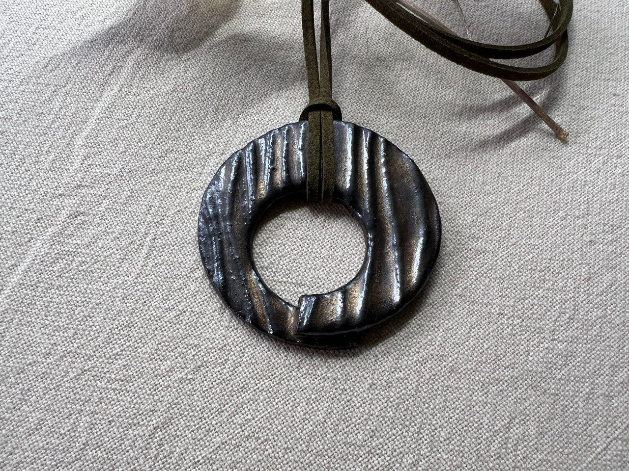 Metallic Loop Pendant