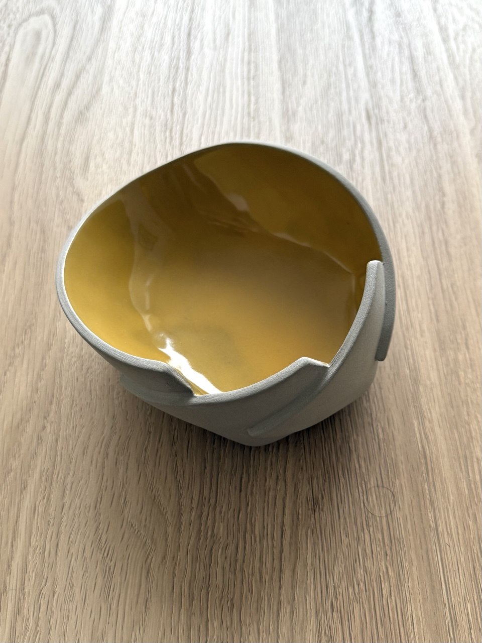 5 1/2" Yellow 3 Cut Bowl- B