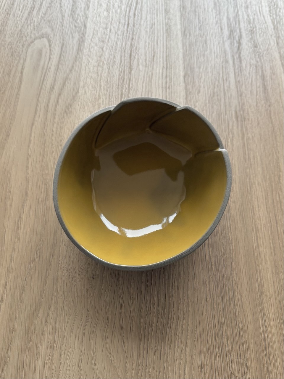 5 1/2" Yellow 3 Cut Bowl- B