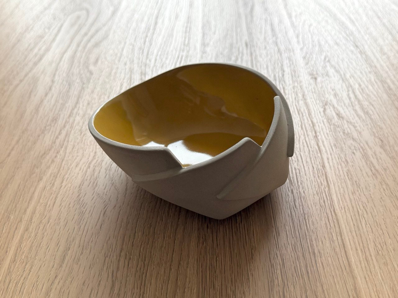 5 1/2" Yellow 3 Cut Bowl- B
