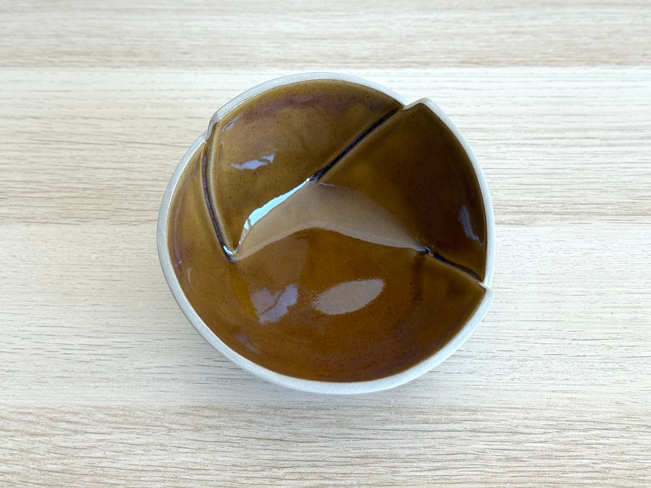 6" Amber 3 Cut Bowl