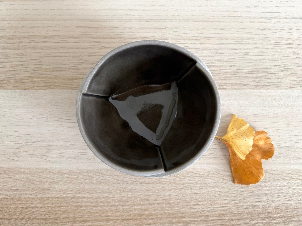 5 1/2" Smoke Glaze 3 Cut Bowl