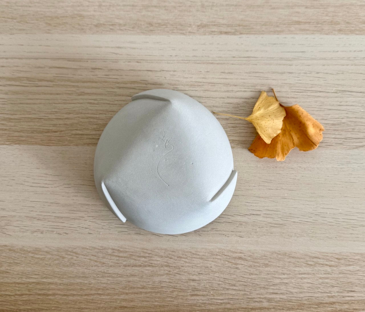 5 1/2" Smoke Glaze 3 Cut Bowl