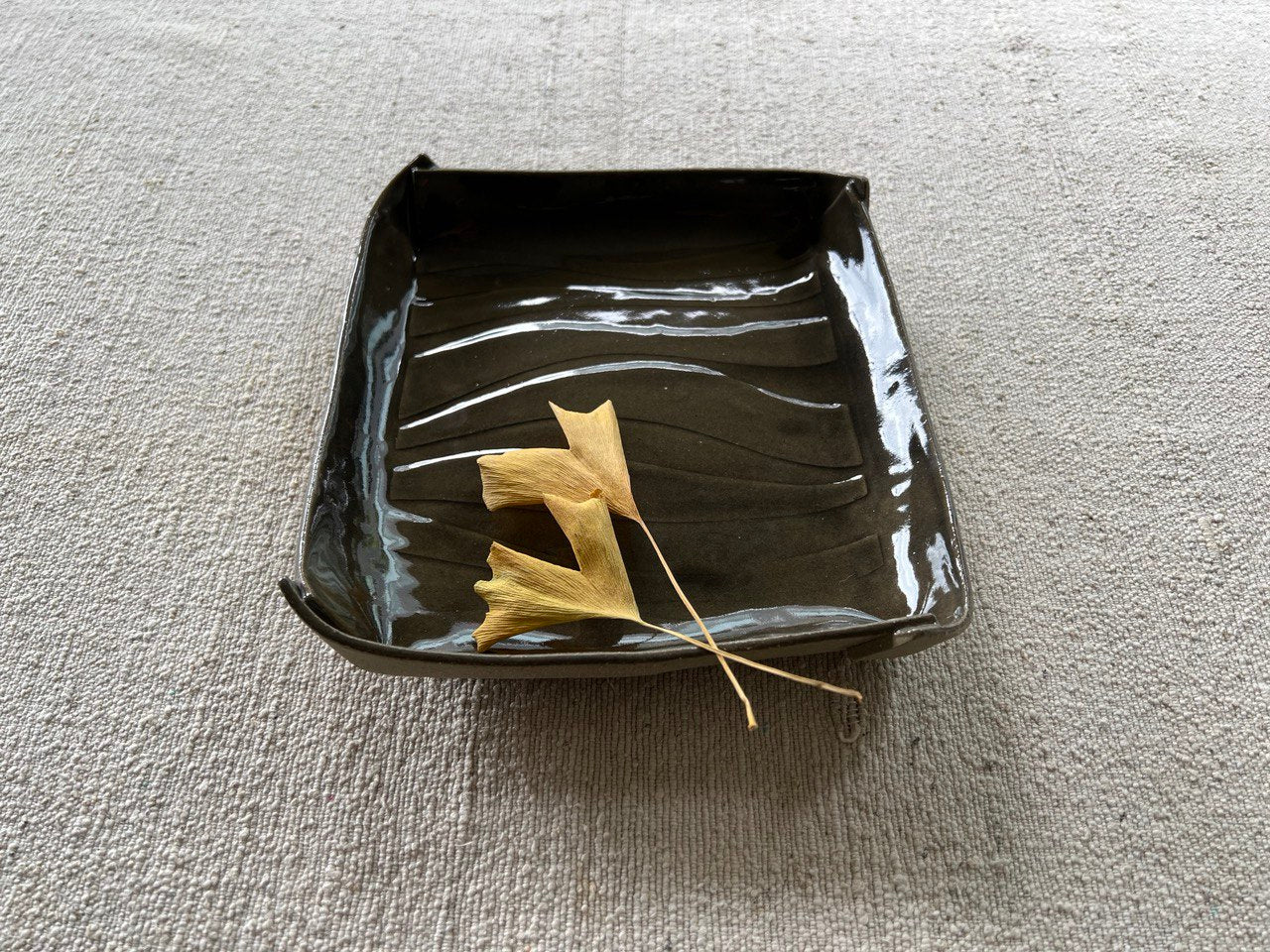 8" Smoke Glaze Square Wavy Plate