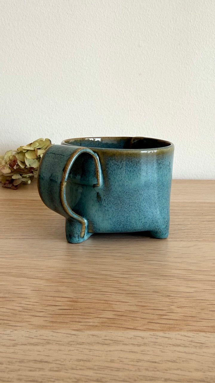 Turquoise Curvy Yunomi Tea Cup with Handle| 6oz